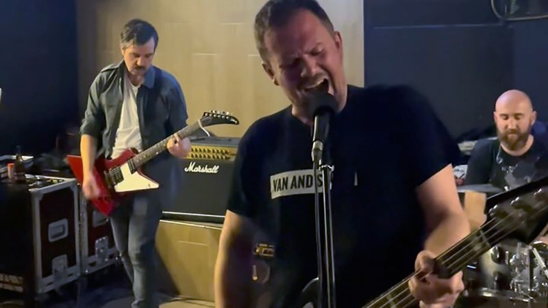 Ion Larreategi musikariak ZaiZoi tabernan kontzertu berezia emango du astelehenean