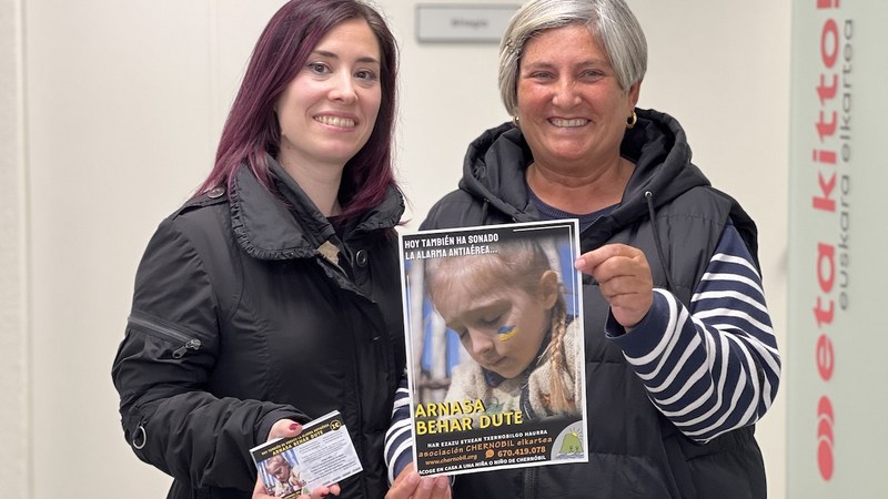 IONE MARTINEZ ETA ROSA GONZALEZ: “30 urteko harreman estua egin dugu Yura eta Sasharekin, guretzat familia dira”