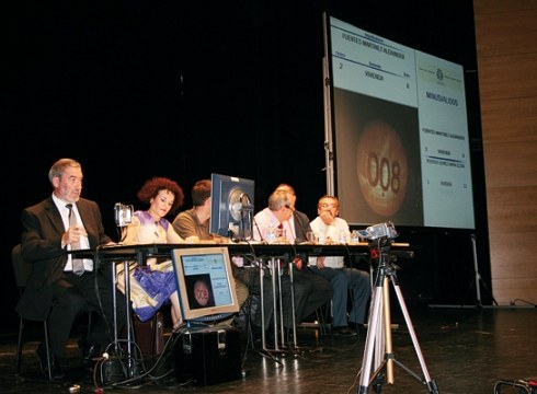 Iparragirre kaleko babes ofizialeko etxeen zozketa bihar egingo dute