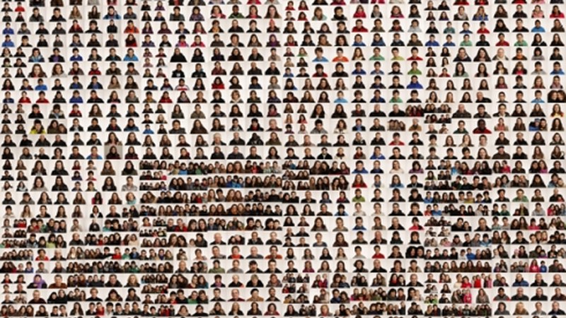 #Ipini aurpegia euskarari mosaikoa sarean