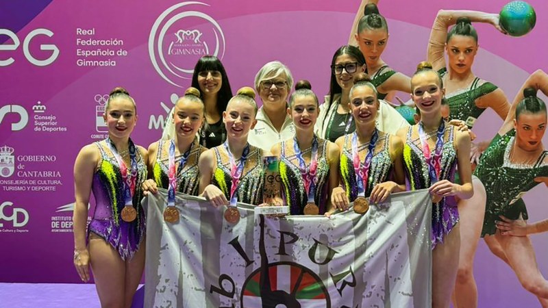 Ipurua gimnasia erritmikoko taldearen asteburu bikaina Santanderren eta eskolarteko txapelketetan