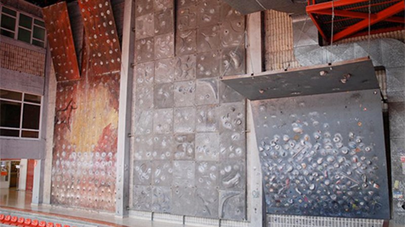 Ipurua kiroldegiko rokodromoak eta muskulazio gela itxita egongo dira bihar