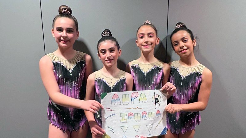 Ipurua klubeko hainbat gimnasta podiumera igo ziren Azpeitian