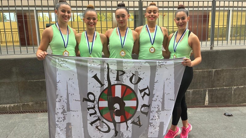 Ipurua klubeko jubenilek Arabako Federazioaren txapelketa irabazi dute