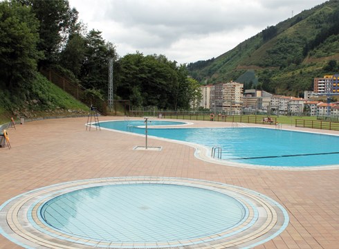 Ipuruako igerilekuak ekainaren 11n zabalduko dituzte eta uda ostean aldagelak berriztatuko dira