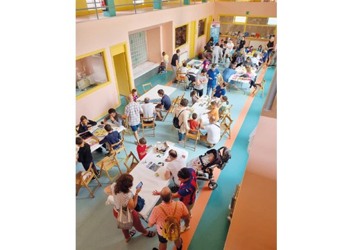 Ipuruako merkatu plazari bizitza eman nahi... baina ezin