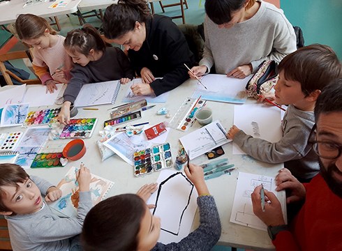 Ipuruako merkatuan egindako akuarela tailerrak primerako erantzuna izan zuen