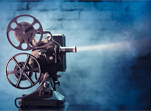 Irailera arte ez dute zine emanaldirik egingo Coliseo antzokian