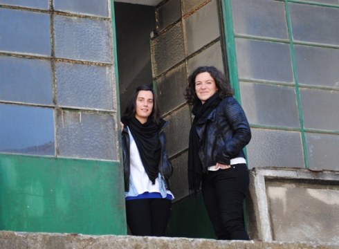 Irati Narbaiza eta Nagore Fernandez, arkitektuak: "Teorixatik praktikara saltua emon nahi izan dogu"