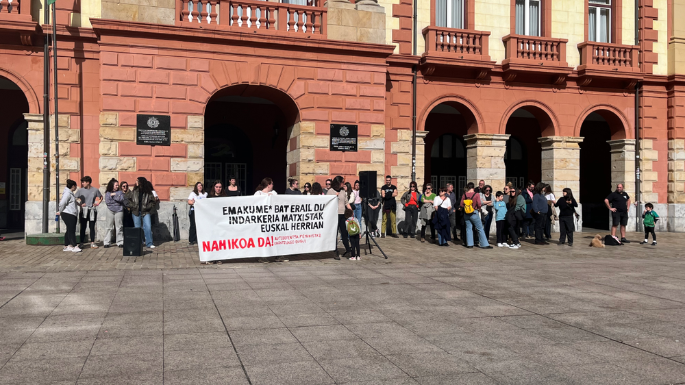 Iruñeko erailketa matxista salatzeko mobilizazioa deitu du mugimendu feministak