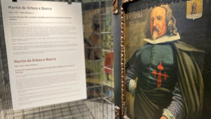 Itsasorik gabe uretan murgilduta