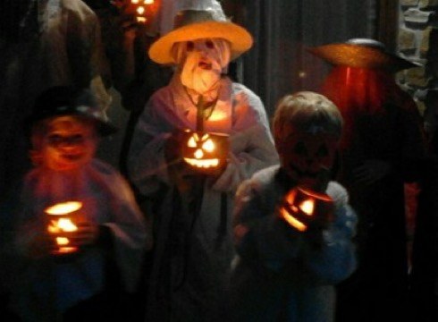 "Itzalitako kalabazen berpiztea" hitzaldia emango dute Josu Ozaita eta Jaime Altuna JSM bekaren irabazleek