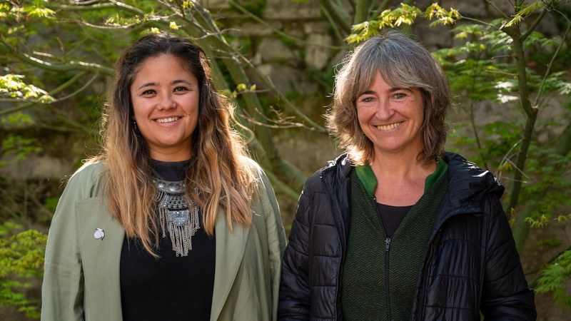 Itziar Sapsootham eta Idoia Etxeberria: "Euskal Herritik kanpo ere euskaldun izan daitekeela erakutsi dute"