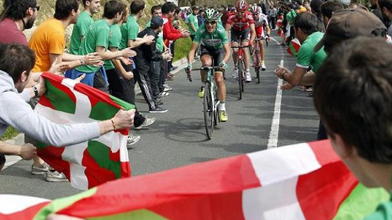 Itzuliko txirrindulariek Ixua zeharkatuko dute gaurko etapan