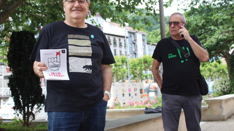 Ixidro Gabirondo eta Iñigo Muñoa (Sare Herritarrak): “Oso gogorra da bisitak berriro noiz hasiko diren ez jakitea
