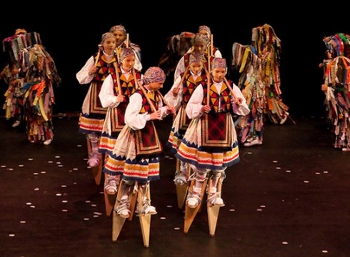 Ixtorio Mixtorio umeendako dantza ikuskizuna zapatuan Coliseoan