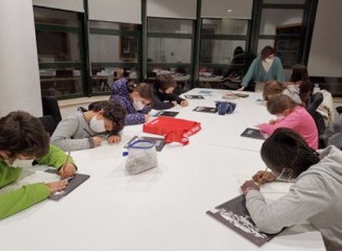 Izen-ematea zabalik ume eta gaztetxoen irakurketa taldeetarako