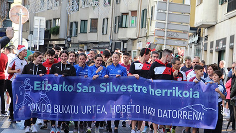 Jai giroan ospatu da San Silvestre herri-lasterketa jendetsua