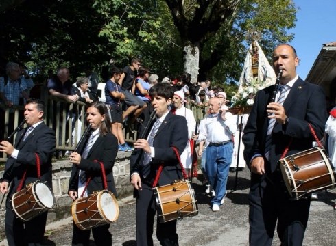 Jaia Arratera bueltan Kofradia eta Baserritar Jubilatuen egunean