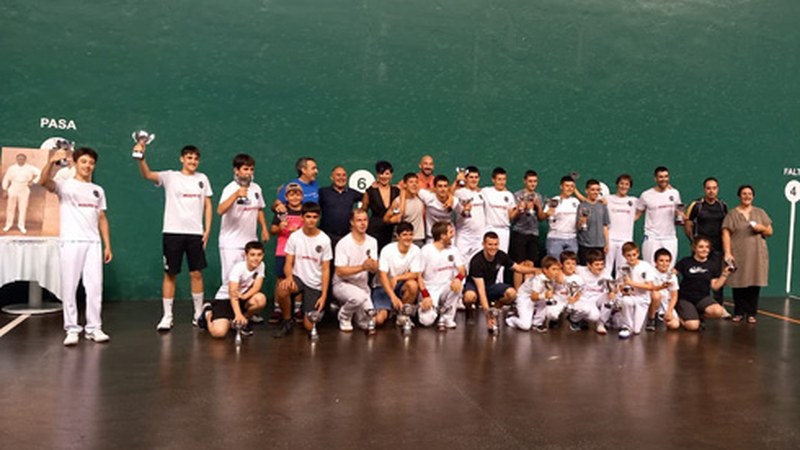 Jaialdi polita izan zen zapatuko San Juan Txapelketaren finaletan