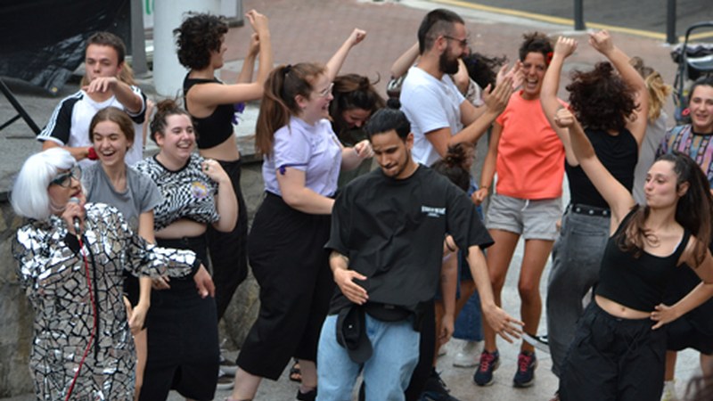 Jaien amaiera paregabea Yogurinha Borova eta herriko musikari gazteekin