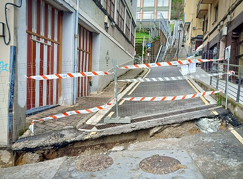 Jardiñeta kaletik Pagaegi eta Muzategi kaleetarako sarbidea itxita dago, lanengatik