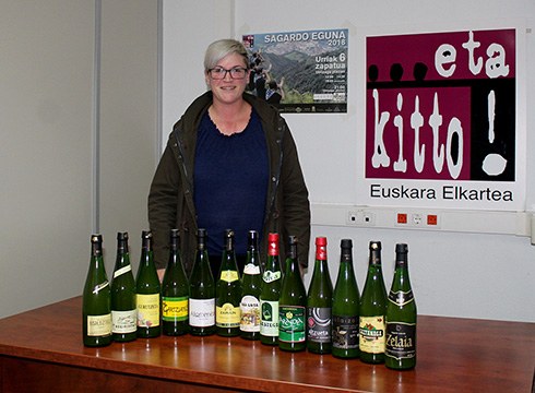 Jaso ditu 13 sagardo botilak Sagardo Eguneko argazki lehiaketako irabazleak