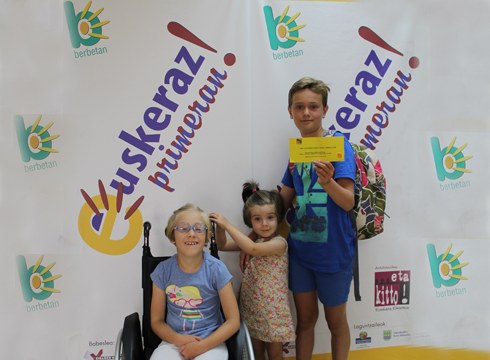 Jaso dute saria udako merkealdien azokako zozketako irabazleek