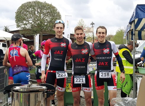 JAZ Eibar Triatloi hirugarren Zuiako Duatloiko taldekako sailkapenean