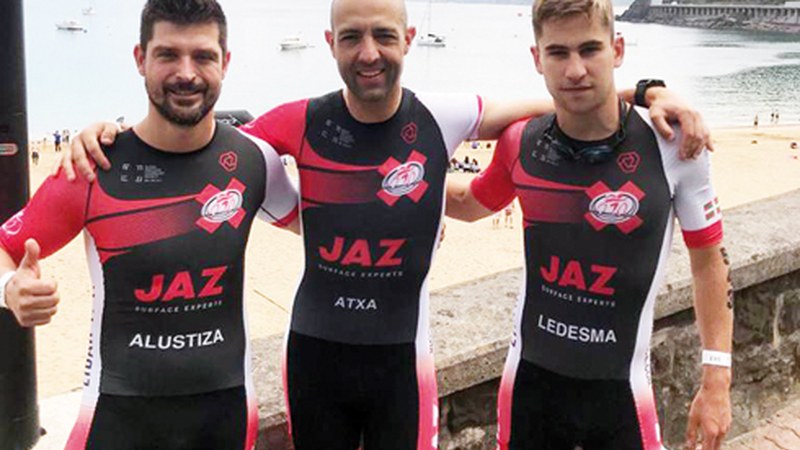JAZ Triatloi Taldeak bost ordezkari izan zituen Zarauzko triatloian