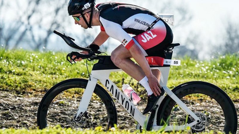 JAZ triatloi taldeko Miguel Ledesma laugarren izan zen Kantabrian jokatutako duatloian