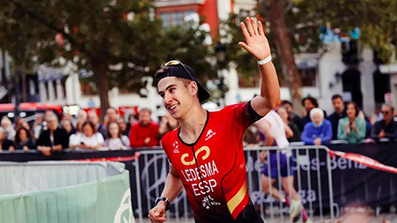 JAZ taldeko Miguel Ledesma Europako txapeldun distantzia erdiko triatloian