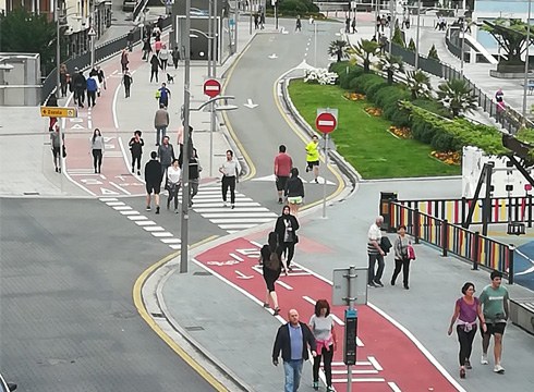 Jende asko irten da gaur Eibarren kirola egitera edo pasiatzera