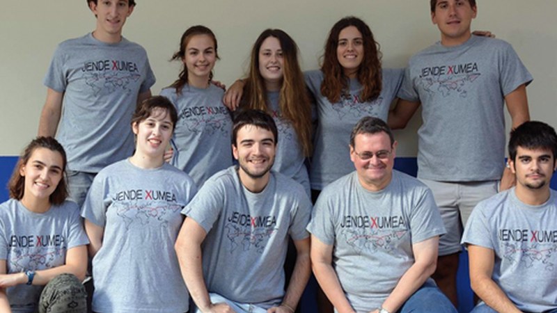 Jende Xumearen rifa solidarioan saritutako zenbakiak ezagutzera eman dituzte