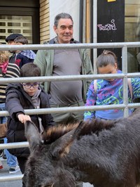 Jendetza ibili da aurtengo San Andres Azokan