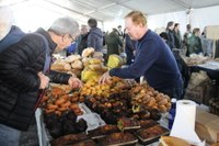 Jendetza ibili da aurtengo San Andres Azokan