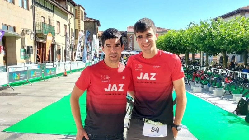Jokin Amorrosta podiumera igo da distantzia olinpikoko Legutioko Triatloian