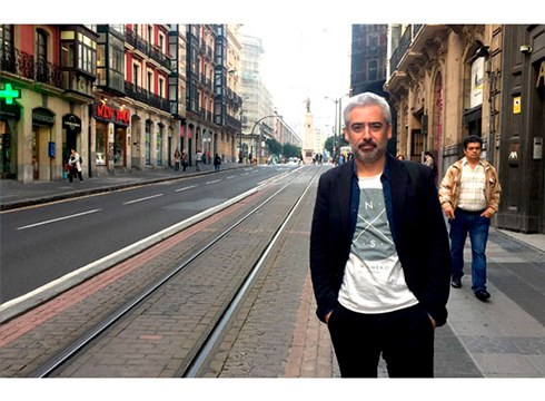 Jokin Oregi, antzerki zuzendaria: “Belaunaldi ezberdinek gauza berarekin gozatzea garrantzitsua da”