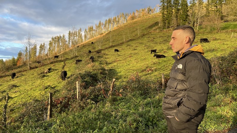 JOL IGARTUA: “Garrantzitsua da baserria eta abeltzaintza martxan egotea, eta herriarentzat elikadura bertatik sortzea”