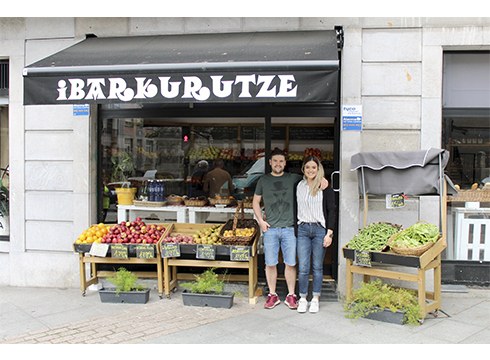 Jon eta Oihane, Ibarkurutze fruta-denda: “Giro berezia sortu da bezeroen eta gure artean”