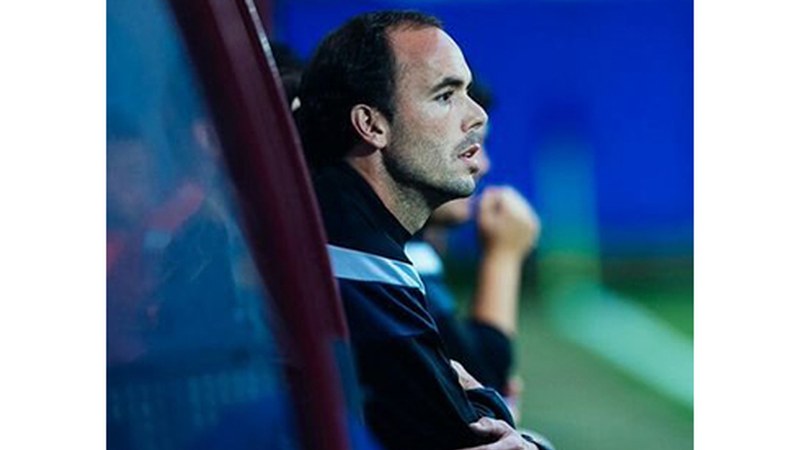 JON LARREATEGI, entrenatzailea: "Entrenatzaile ona izateko bertuterik?  Bihotzetik bihotzera berba egitea”