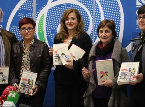 Jone Arroitajauregik "Egungo euskal haur eta gazte literatura" antologia aurkeztu du