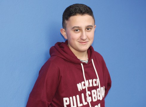 Jon Martinez: "Booktuberrak liburu bati buruzko gomendioak  ematen ditu eta irakurzaletasuna pizten du”