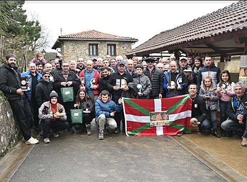 Jose Angel Ogizak irabazi zuen Euskal Herriko 32. Hiru-txirlo txapelketa