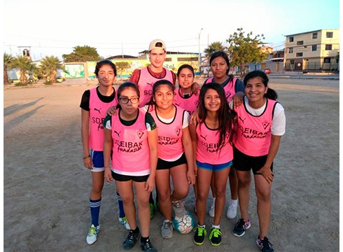 Jose Etxaniz, boluntarioa Perun: “Perura joan eta gustokoen dudana egitea zoragarria izan da”