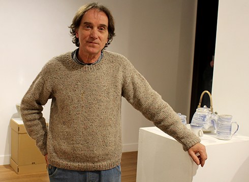 Jose Juan Unzueta (zeramikaria): “Ohikotik kanpo dauden lanak egiteko aitzakia dira erakusketak”