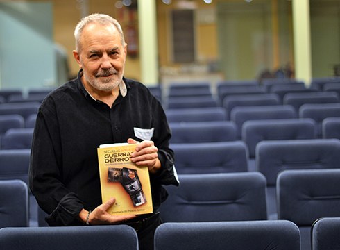 Jose Maria del Palacio, idazlea: “Norberaren identitate eta kontzientziaren oinarrian dago memoria”