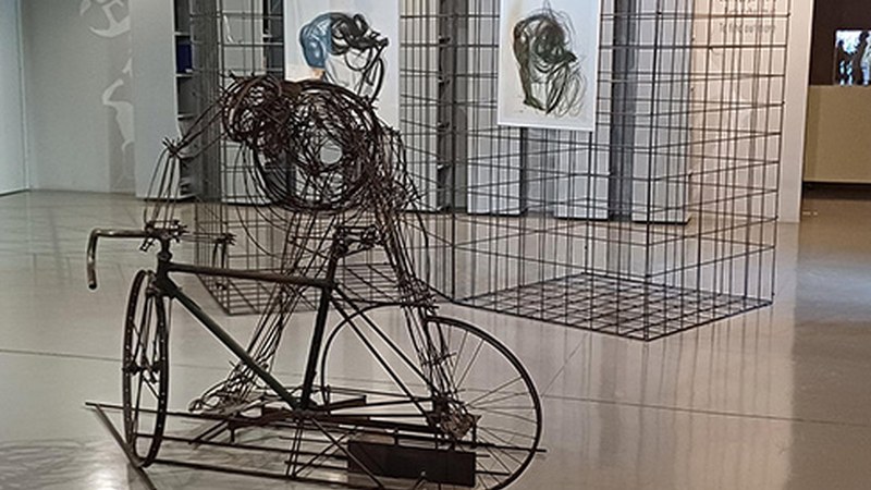 Jose Zugastiren "Txirrindularia" aldi baterako erakusketa zabalduko dute gaur Armagintzaren Museoan