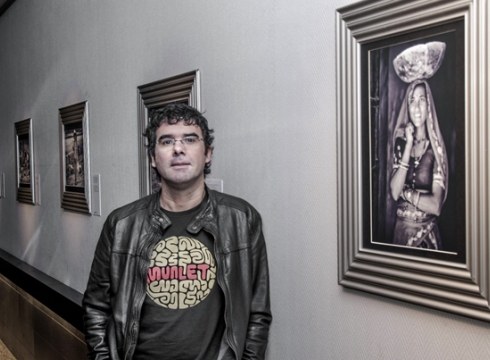 Joseba Arginzoniz, argazkilaria: “Hirietan eraikinak ateratzen ditut, baina jendea interesatzen zait”