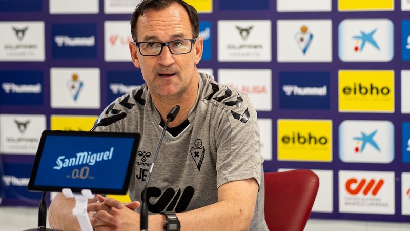 Joseba Etxeberriak kontratua luzatuko du Eibar KE-rekin